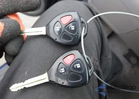 2006 Toyota Rav4 from USA, damaged, VIN JTMZD33V065001195